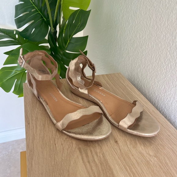 Gold Shimmer Sandals Chinese Laundry Metallic Shimmer Flat Ankle Tie Sandles - Picture 5 of 6